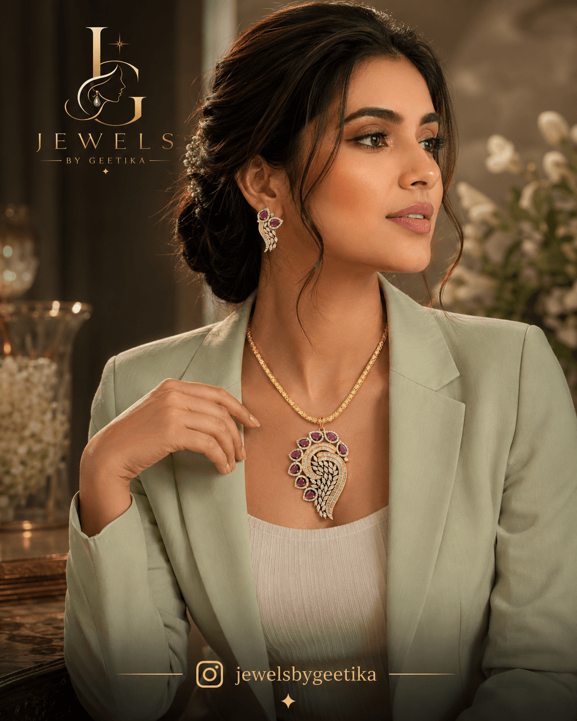 Adaa Necklace Set view 4