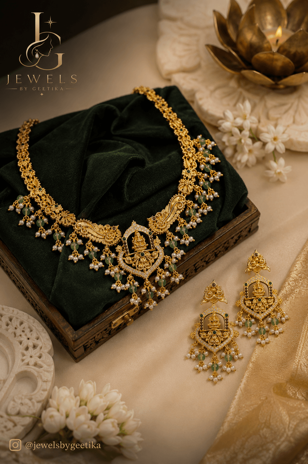 Antara Temple Necklace Set view 4