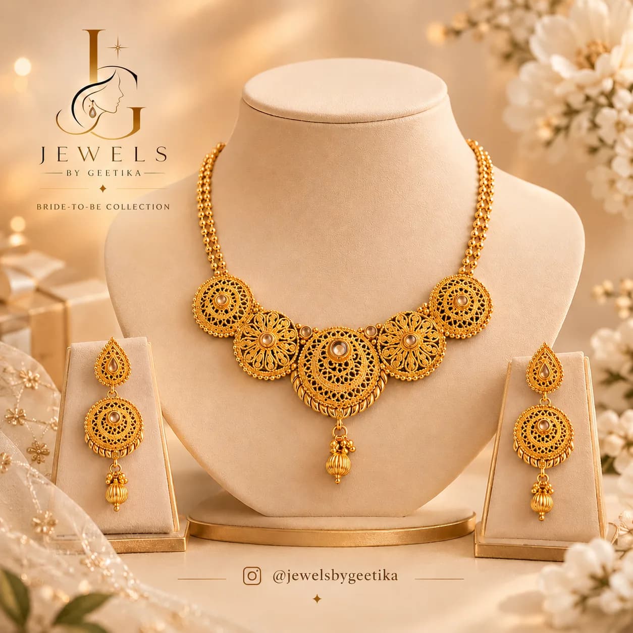 Kaveri Necklace Set view 4
